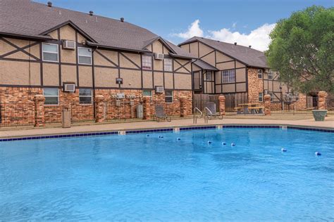 tudor crossing apartments okc|Tudor Crossing .